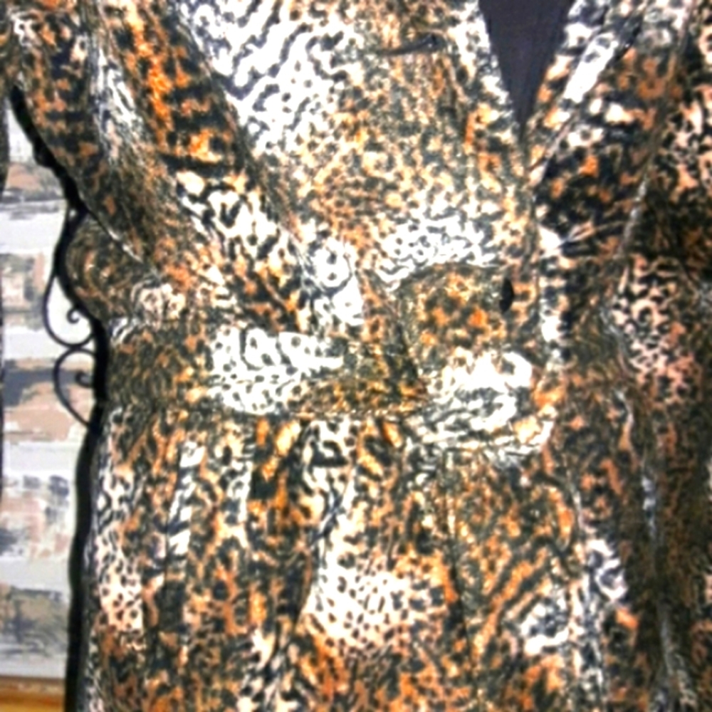 Formula X leopard jacket 🎂 - Picture 3 of 11